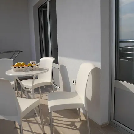 Apartament Mario Migros *